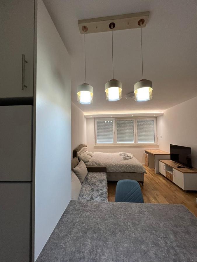 Apartmani Imperial Novi Pazar Esterno foto