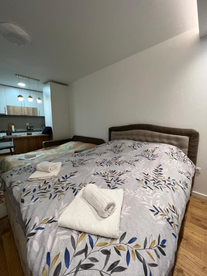 Apartmani Imperial Novi Pazar Esterno foto