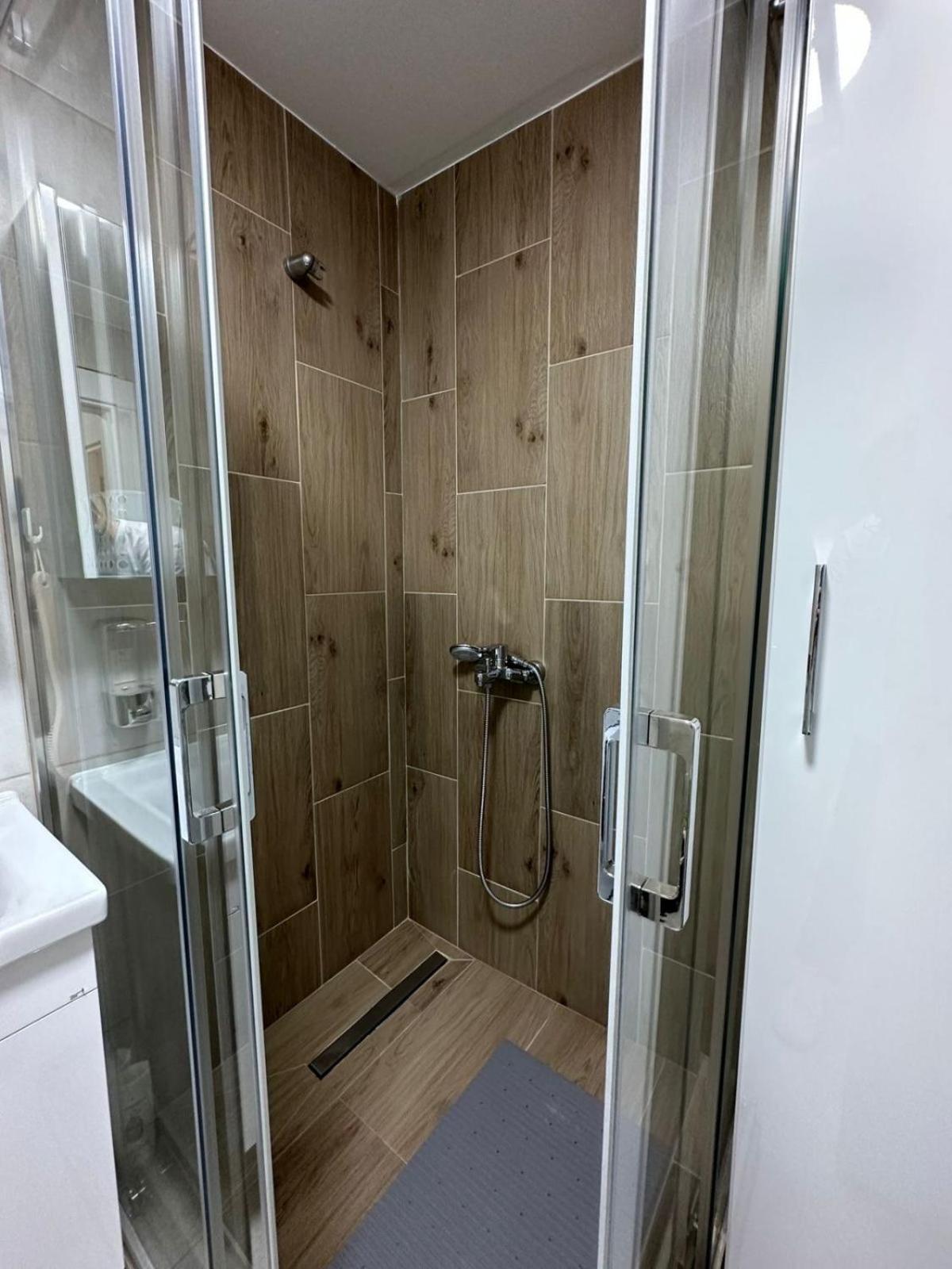 Apartmani Imperial Novi Pazar Esterno foto
